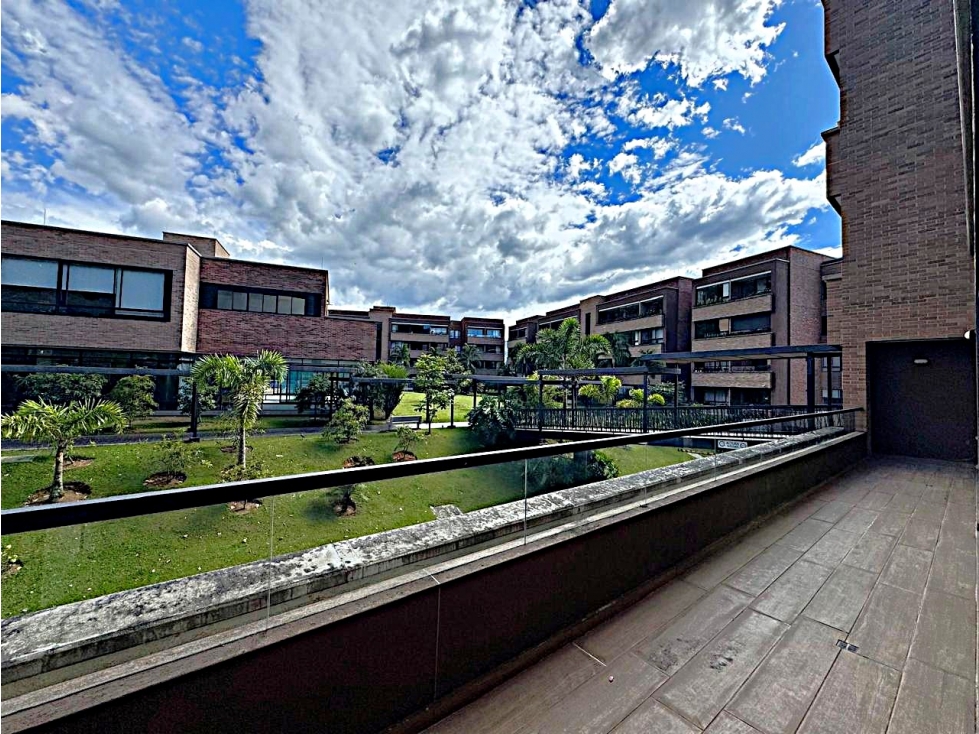 Apartamento en venta en Loma Del Escobero, Envigado · foto 8 de 24