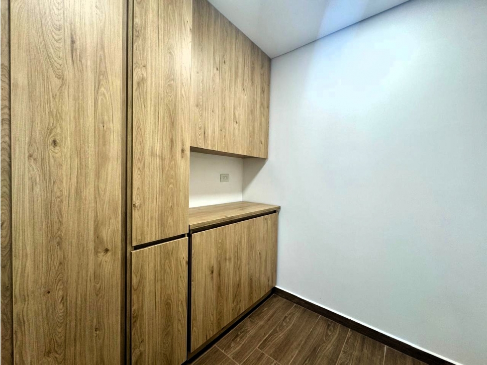 Apartamento en venta en Loma Del Escobero, Envigado · foto 11 de 24