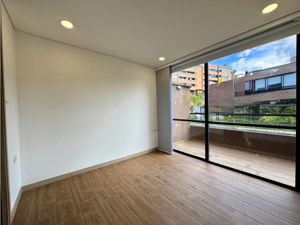 Apartamento en venta en Loma Del Escobero, Envigado · foto 17 de 24