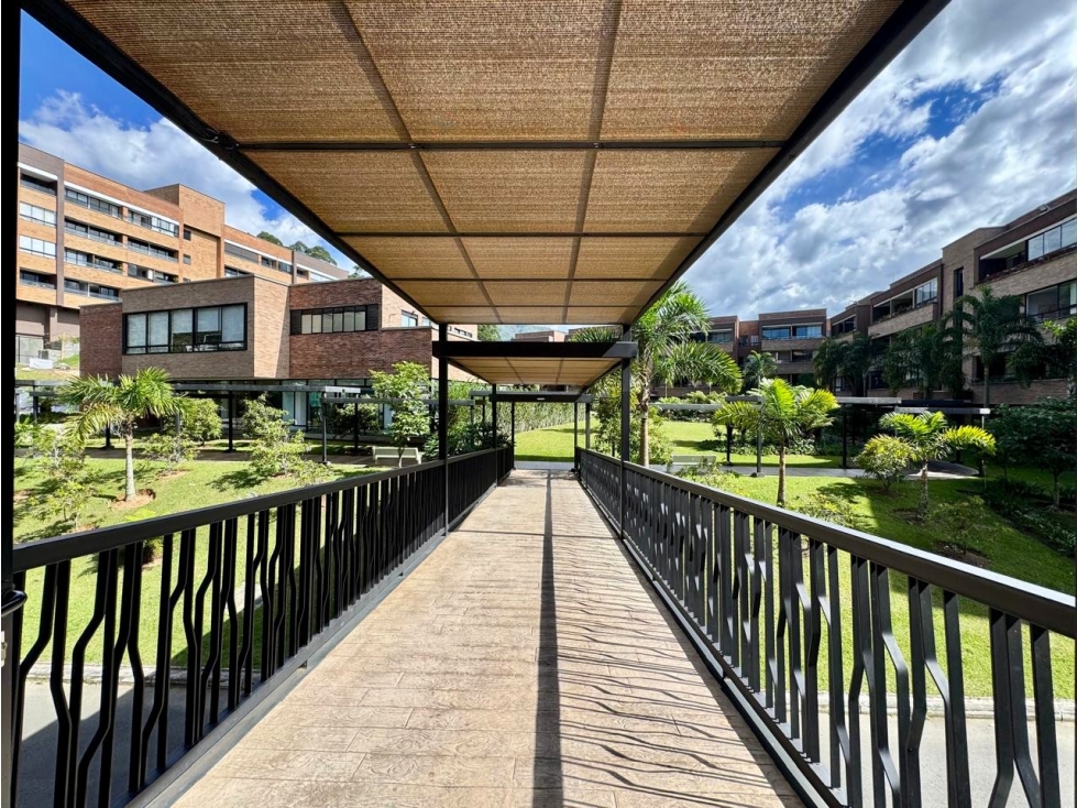 Apartamento en venta en Loma Del Escobero, Envigado · foto 21 de 24