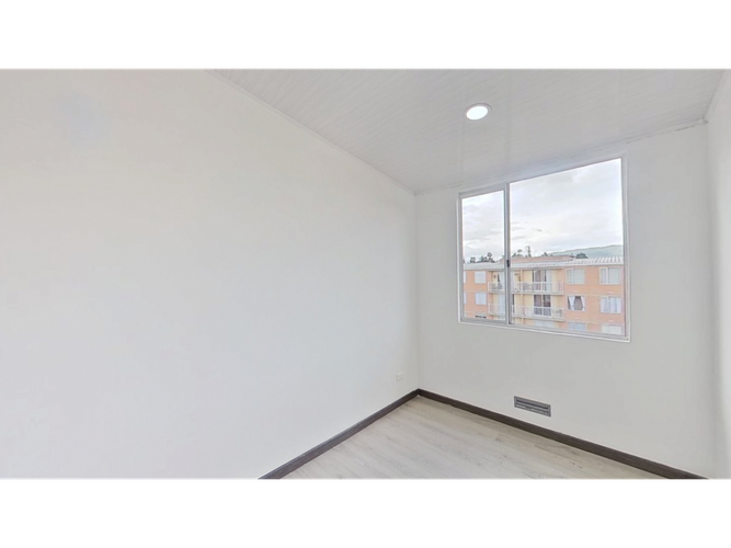 Apartamento de 3 alcobas en venta en Santa Ana, Soacha, 55 m² · foto 2 de 19