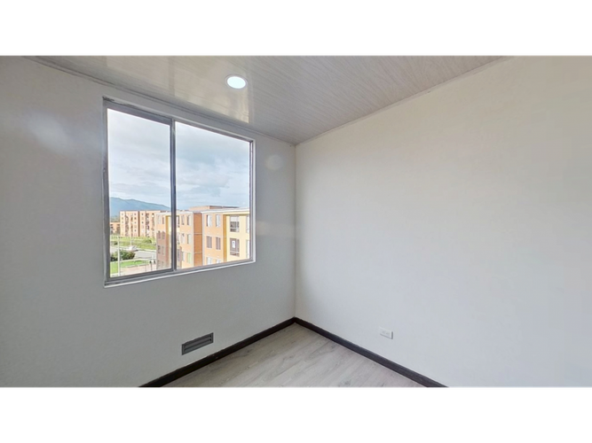 Apartamento de 3 alcobas en venta en Santa Ana, Soacha, 55 m² · foto 3 de 19