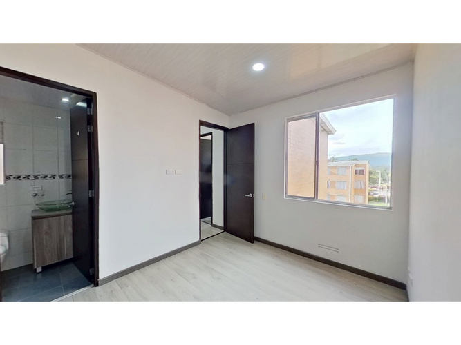 Apartamento de 3 alcobas en venta en Santa Ana, Soacha, 55 m² · foto 18 de 19