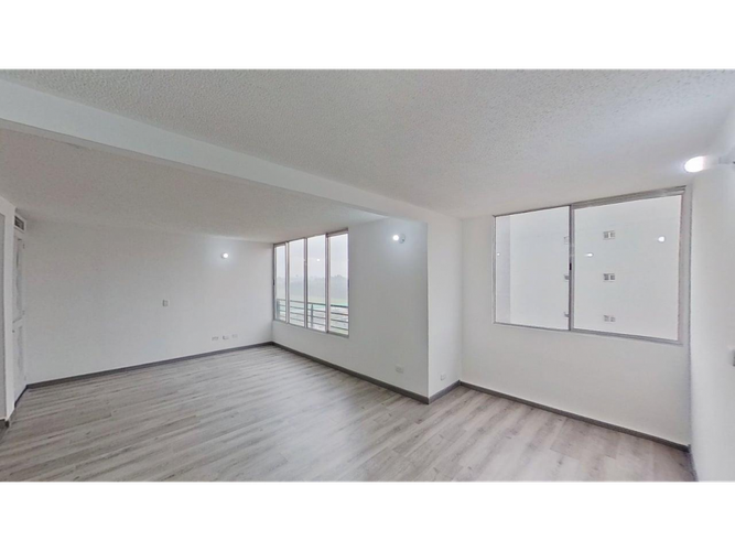Apartamento de 3 alcobas en venta en Los Arboles, Madrid, 57 m² · foto 3 de 17