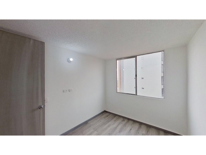 Apartamento de 3 alcobas en venta en Los Arboles, Madrid, 57 m² · foto 6 de 17