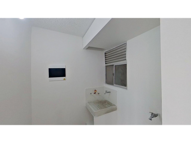 Apartamento de 3 alcobas en venta en Los Arboles, Madrid, 57 m² · foto 13 de 17