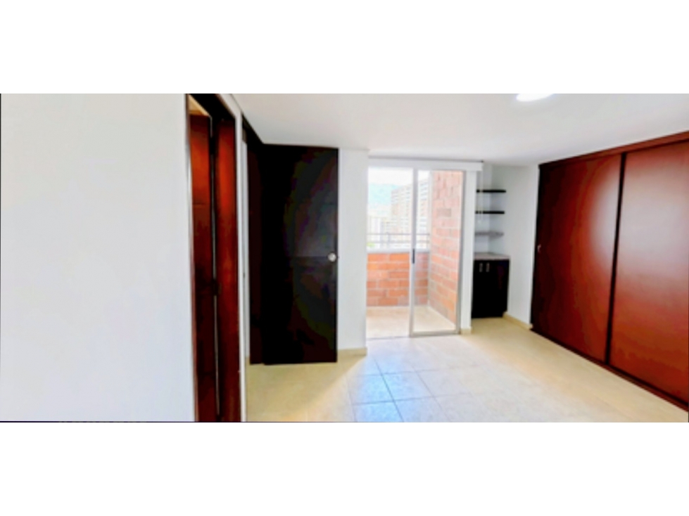Apartamento en venta en Los Colores, Medellín · foto 2 de 19