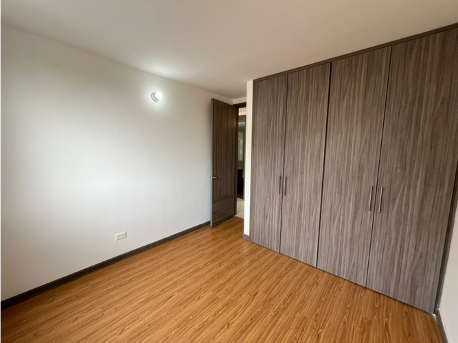 Apartamento de 2 alcobas en venta en Cr Santillana, Mosquera, 73 m² · foto 15 de 24