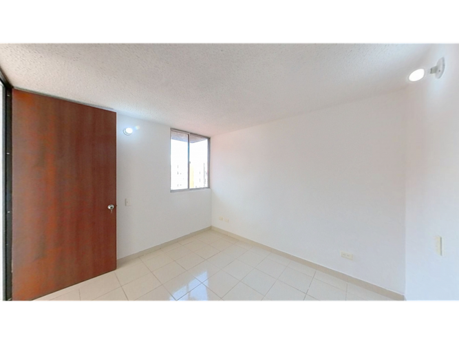 Apartamento de 3 alcobas en venta en Cr. La Finca Sm 9, Madrid, 68 m² · foto 5 de 22