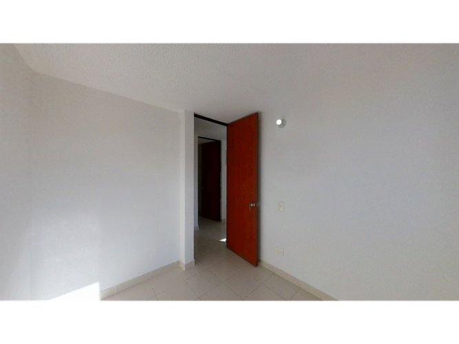 Apartamento de 3 alcobas en venta en Cr. La Finca Sm 9, Madrid, 68 m² · foto 9 de 22