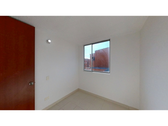 Apartamento de 3 alcobas en venta en Cr. La Finca Sm 9, Madrid, 68 m² · foto 10 de 22