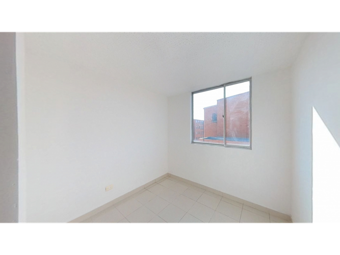 Apartamento de 3 alcobas en venta en Cr. La Finca Sm 9, Madrid, 68 m² · foto 15 de 22