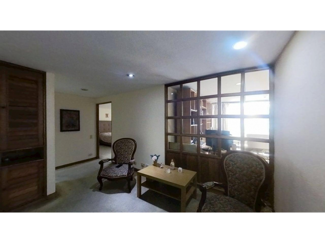 Apartamento de 4 alcobas en venta en Chico Norte, Bogotá, 184 m² · foto 3 de 24
