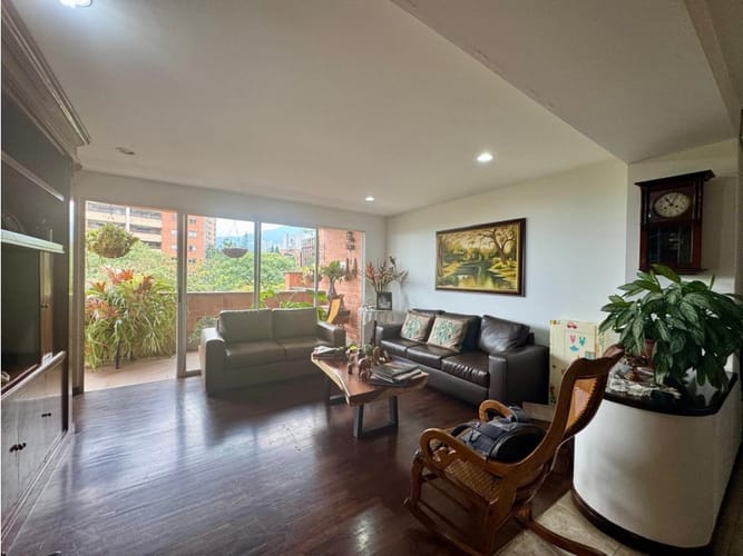 Apartamento de 3 alcobas en venta en Los Balsos, Medellín, 167 m² · foto 3 de 24
