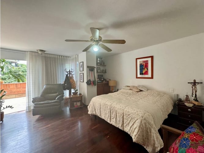 Apartamento de 3 alcobas en venta en Los Balsos, Medellín, 167 m² · foto 10 de 24