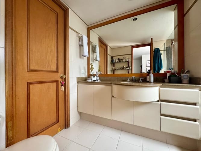 Apartamento de 3 alcobas en venta en Los Balsos, Medellín, 167 m² · foto 11 de 24