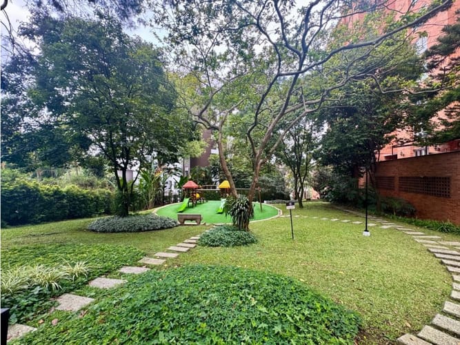 Apartamento de 3 alcobas en venta en Los Balsos, Medellín, 167 m² · foto 21 de 24