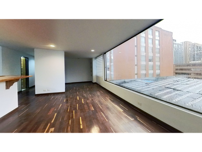 Apartamento de 2 alcobas en venta en Chico Norte, Bogotá, 88 m² · foto 2 de 15