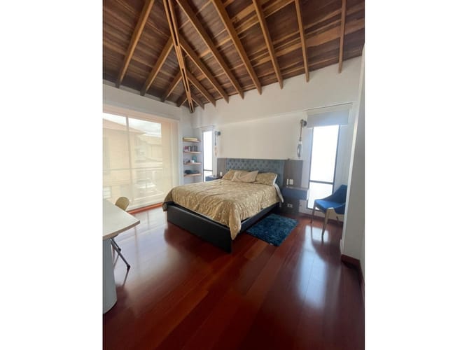 Casa de 5 alcobas en venta en San Jose De Bavaria, Bogotá, 580 m² · foto 4 de 12