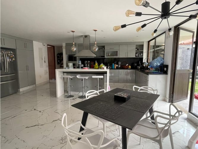 Casa de 5 alcobas en venta en San Jose De Bavaria, Bogotá, 580 m² · foto 8 de 12