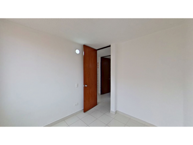 Apartamento de 3 alcobas en venta en San Pedro, Madrid, 68 m² · foto 3 de 10