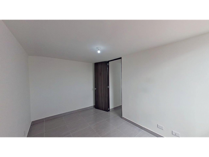 Apartamento de 2 alcobas en venta en San Martin, Bello, 41 m² · foto 5 de 17