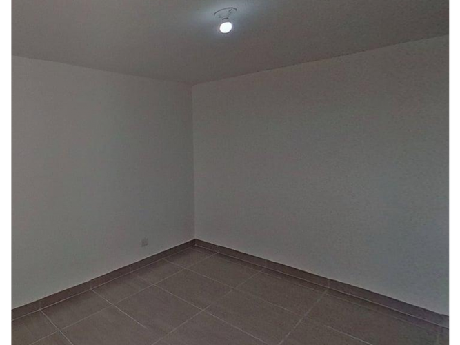 Apartamento de 2 alcobas en venta en San Martin, Bello, 41 m² · foto 12 de 17