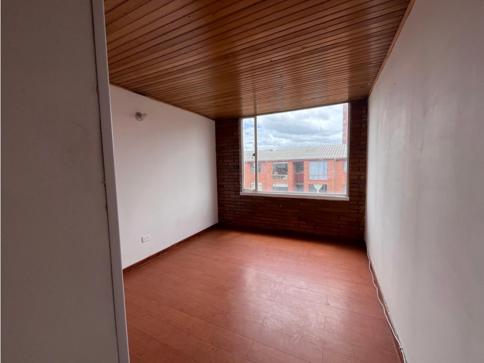 Apartamento en venta en San Cipriano, Bogotá · foto 2 de 24