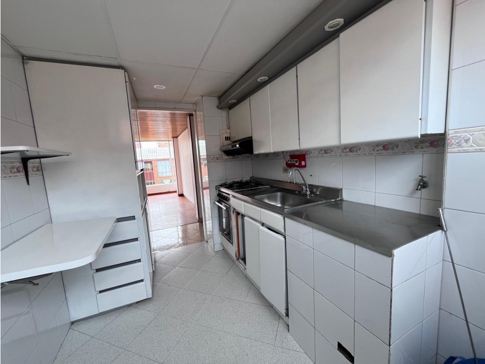Apartamento en venta en San Cipriano, Bogotá · foto 3 de 24