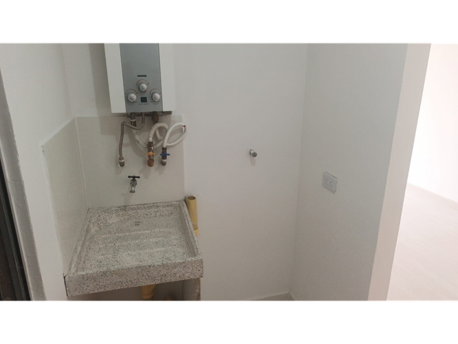 Apartamento en venta en Gran Britalia, Bogotá · foto 3 de 18