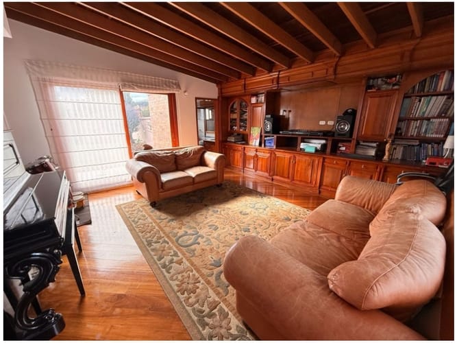 Casa de 6 alcobas en venta en Suba Urbano, Bogotá, 214 m² · foto 18 de 24