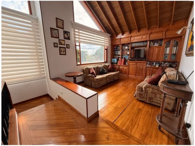 Casa de 6 alcobas en venta en Suba Urbano, Bogotá, 214 m² · foto 22 de 24