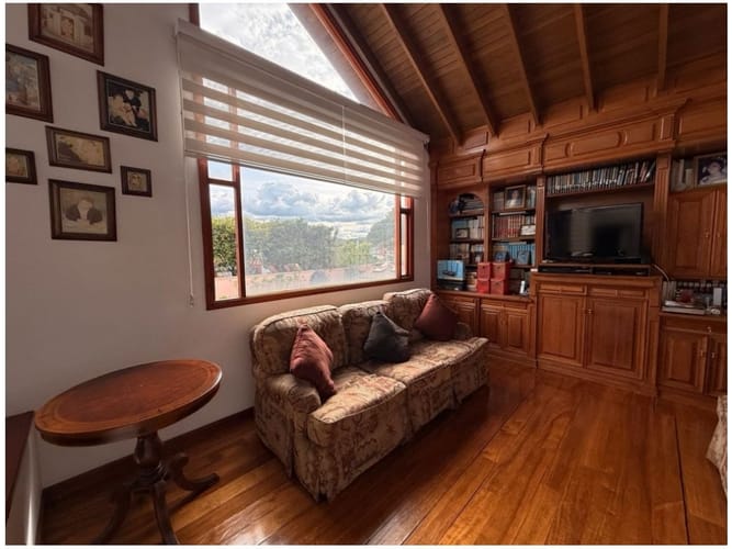 Casa de 6 alcobas en venta en Suba Urbano, Bogotá, 214 m² · foto 23 de 24