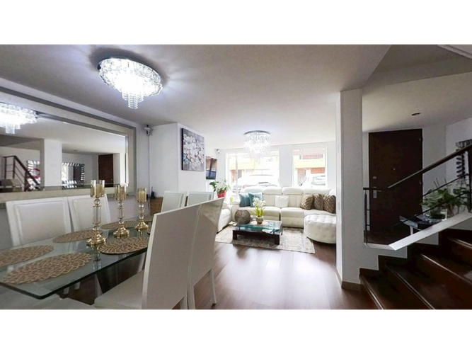 Casa en venta en Laura Vicuña, Chía · foto 2 de 24