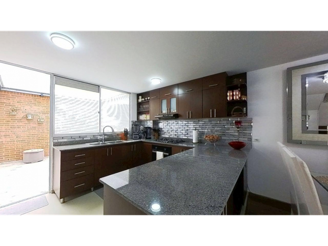 Casa en venta en Laura Vicuña, Chía · foto 4 de 24