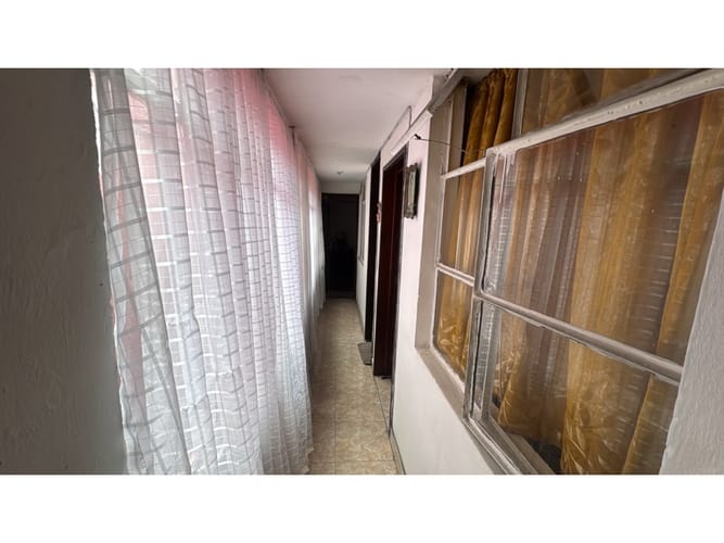 Casa de 5 alcobas en venta en Claret, Bogotá, 178 m² · foto 11 de 21