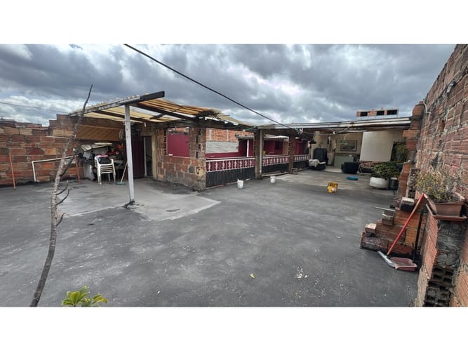 Casa de 5 alcobas en venta en Claret, Bogotá, 178 m² · foto 15 de 21