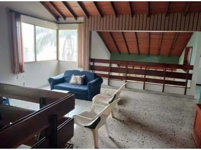 Apartamento de 4 alcobas en venta en La Visitación, Medellín, 213 m² · foto 14 de 15