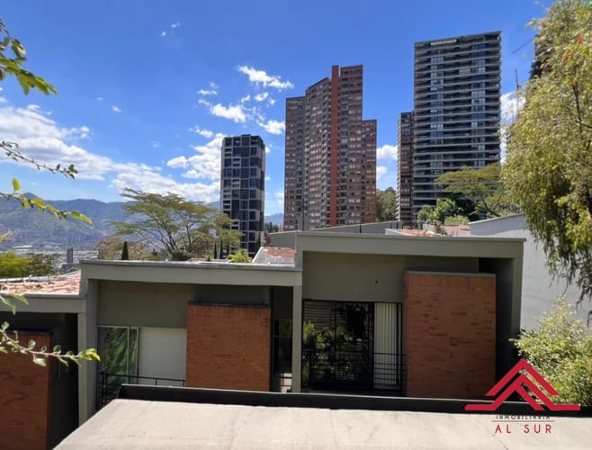 Casa de 4 alcobas en venta en Altos Del Poblado, Medellín, 273 m² · foto 3 de 20