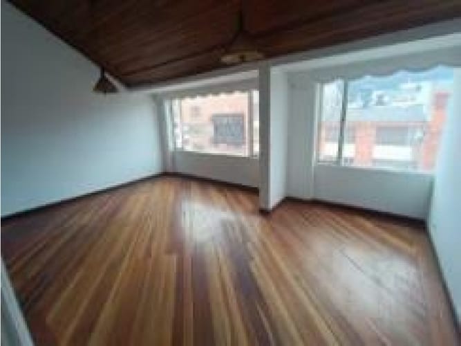 Apartaestudio en venta en Centro, Zipaquirá, 143 m² · foto 2 de 2