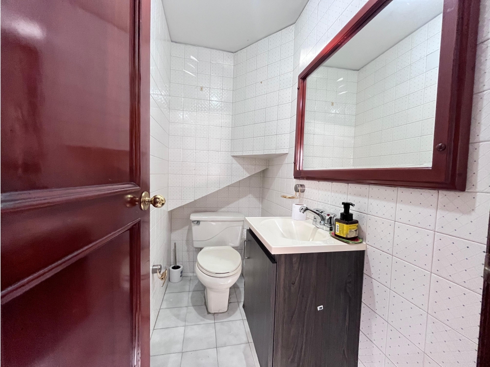 Casa en venta en San Jose De Bavaria, Bogotá · foto 22 de 24