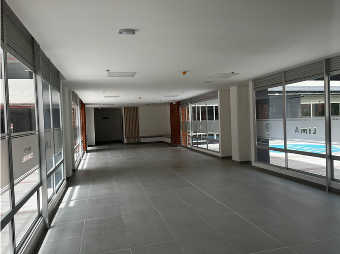 Apartamento de 2 alcobas en venta en El Cortijo, Madrid, 53 m² · foto 21 de 24