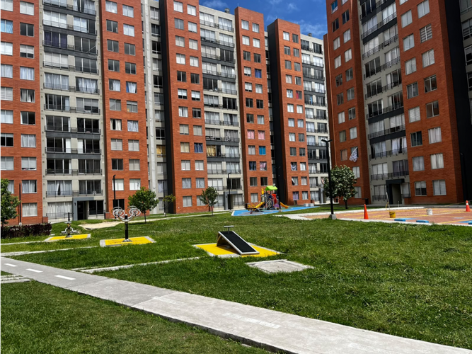 Apartamento de 2 alcobas en venta en El Cortijo, Madrid, 53 m² · foto 22 de 24