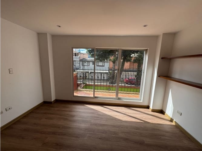 Casa de 5 alcobas en venta en Parmalat - Proleche, Chía, 320 m² · foto 2 de 11