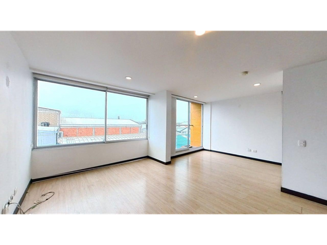 Apartamento de 2 alcobas en venta en Comuneros, Bogotá, 56 m² · foto 2 de 19