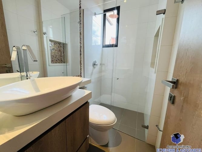 Casa de 3 alcobas en venta en Loma Del Chocho, Envigado, 520 m² · foto 10 de 24