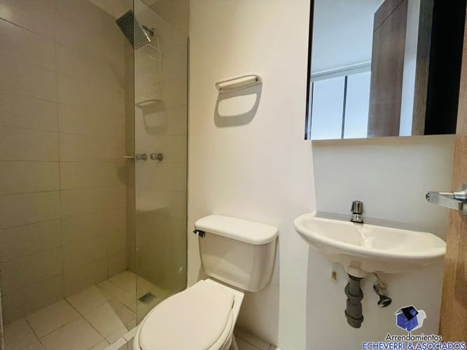 Casa de 3 alcobas en venta en Loma Del Chocho, Envigado, 520 m² · foto 22 de 24
