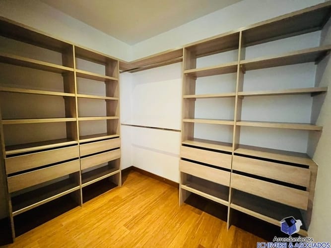 Casa de 3 alcobas en venta en Loma Del Chocho, Envigado, 520 m² · foto 23 de 24