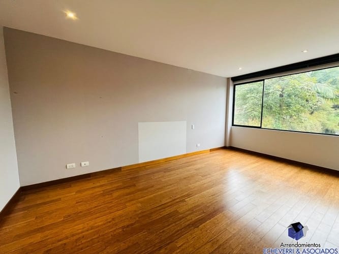 Casa de 3 alcobas en venta en Loma Del Chocho, Envigado, 520 m² · foto 24 de 24