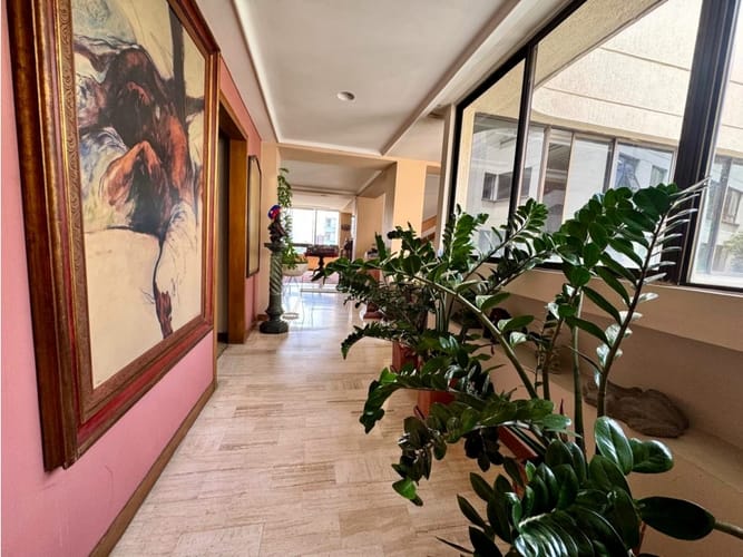 Apartamento de 4 alcobas en venta en Loma Del Campestre, Medellín, 477 m² · foto 4 de 24